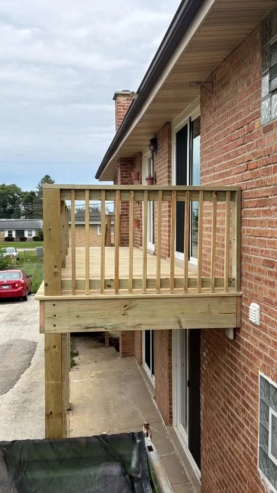 Exterior deck railing